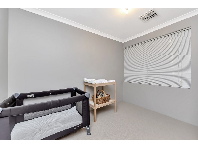 26 Grasshill Grange, Halls Head WA 6210