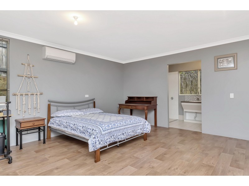 26 Grasshill Grange, Halls Head WA 6210