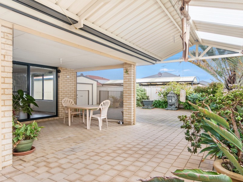 6 Lakewood Grove, Bertram WA 6167