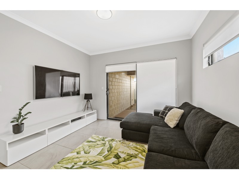 7 Traminer Way, Pearsall WA 6065