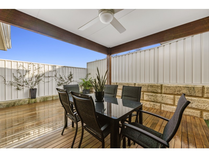 7 Traminer Way, Pearsall WA 6065