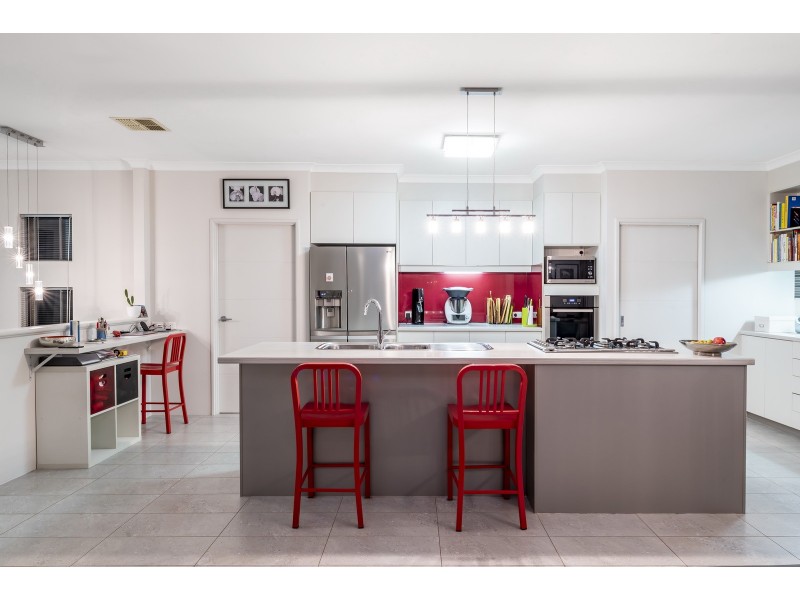 12 Valley Road, Halls Head WA 6210