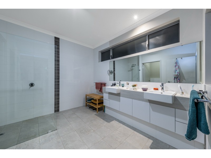 12 Valley Road, Halls Head WA 6210