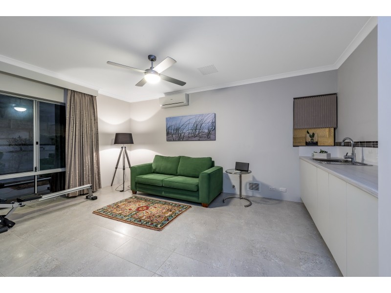 12 Valley Road, Halls Head WA 6210