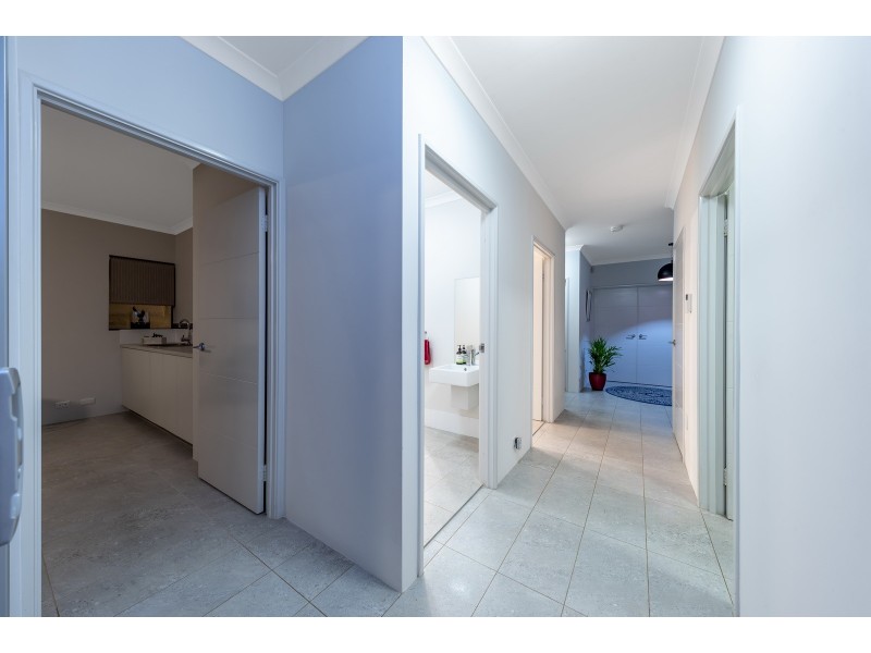 12 Valley Road, Halls Head WA 6210