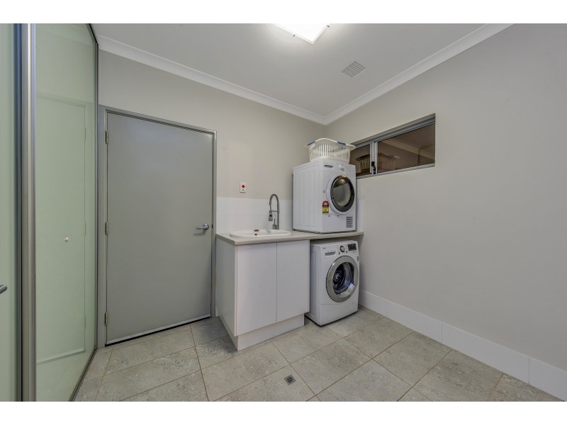 12 Valley Road, Halls Head WA 6210