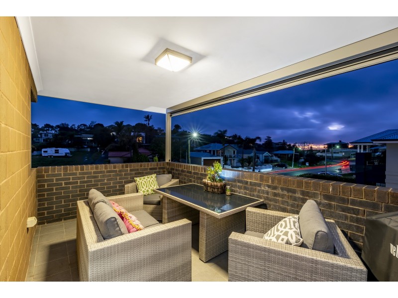 12 Valley Road, Halls Head WA 6210