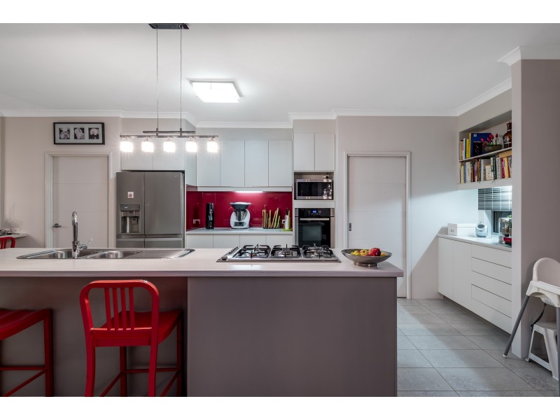 12 Valley Road, Halls Head WA 6210