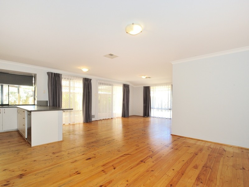 36 Parkfield Boulevard, Bertram WA 6167