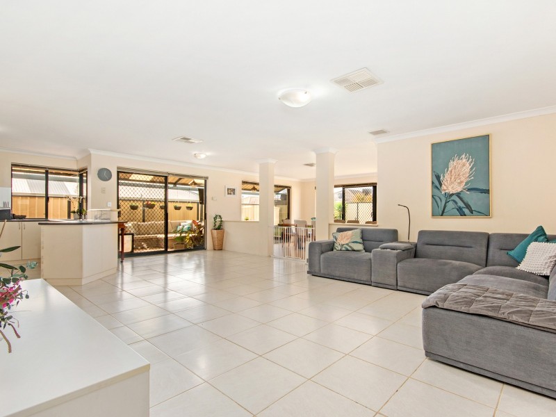 45 Araluen Crescent, Bertram WA 6167