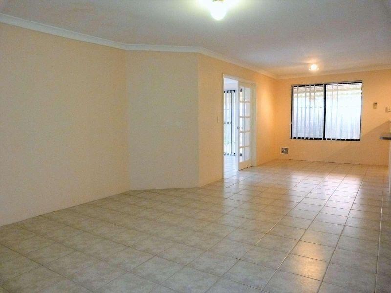 10 Cologne Gardens, Port Kennedy WA 6172