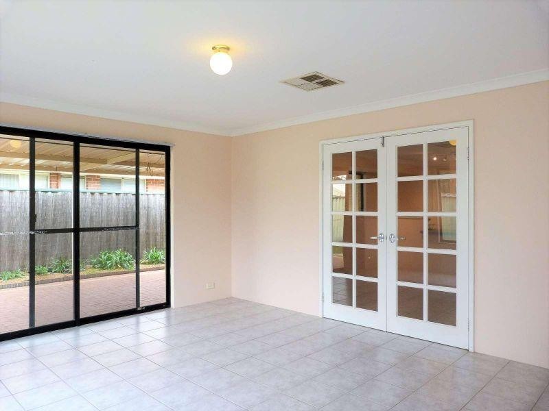 10 Cologne Gardens, Port Kennedy WA 6172