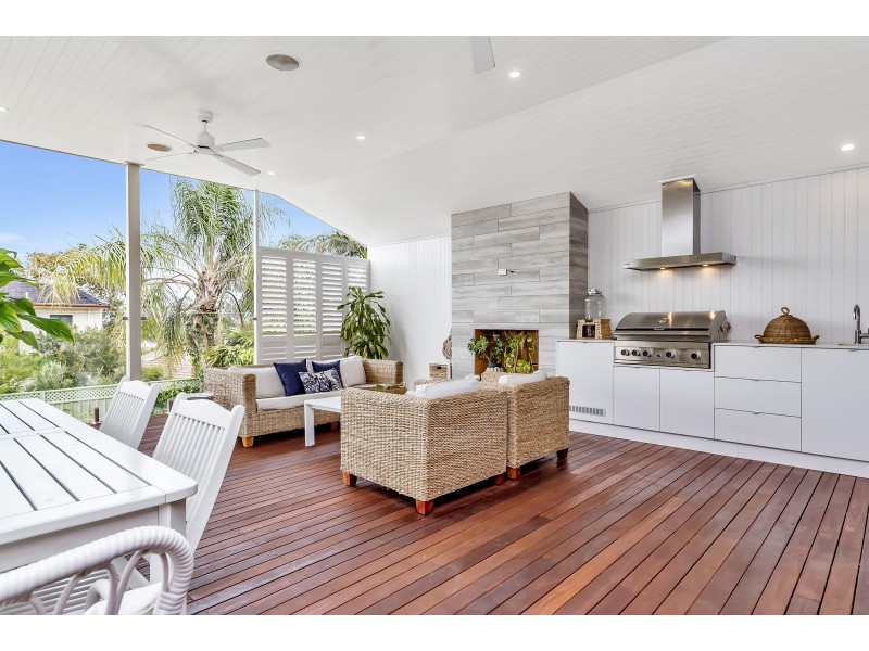 5 Armstrong Street, Halls Head WA 6210