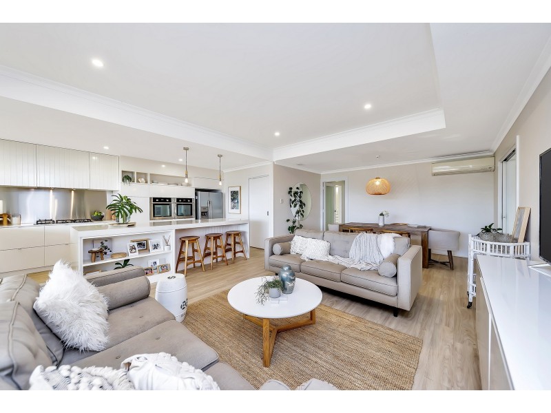 5 Armstrong Street, Halls Head WA 6210