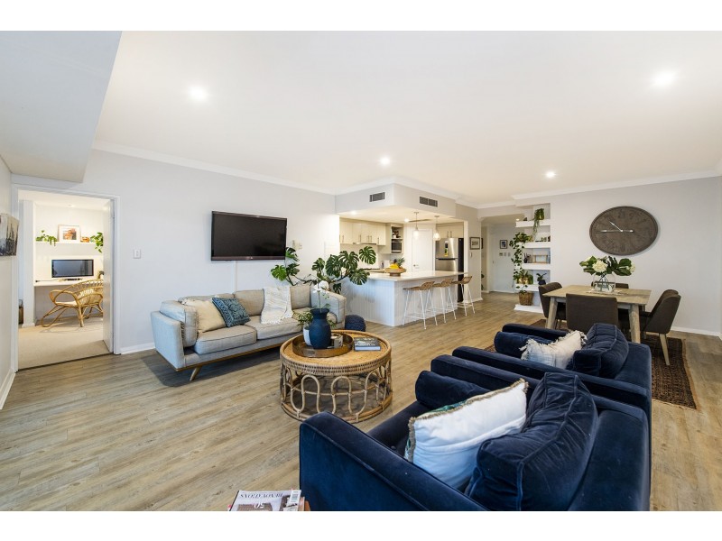 6/1 Breakwater Parade, Mandurah WA 6210