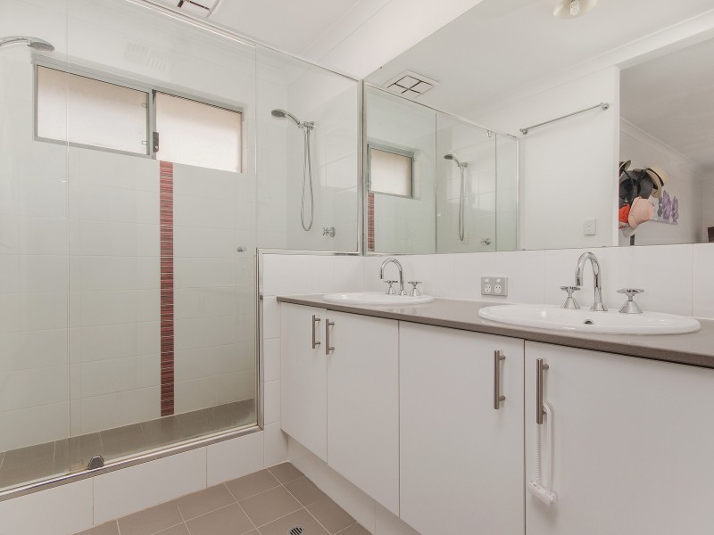 16 Catseye Crescent, Wellard WA 6170