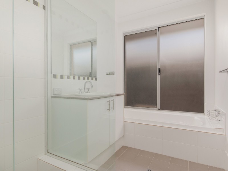 16 Catseye Crescent, Wellard WA 6170