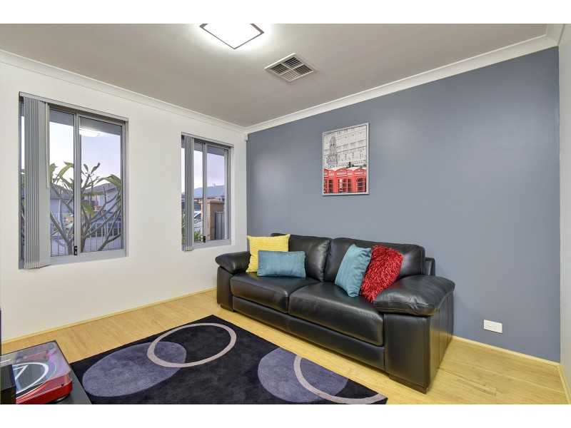 25 Sessilis Road, Banksia Grove WA 6031