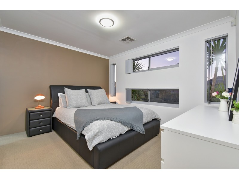 25 Sessilis Road, Banksia Grove WA 6031