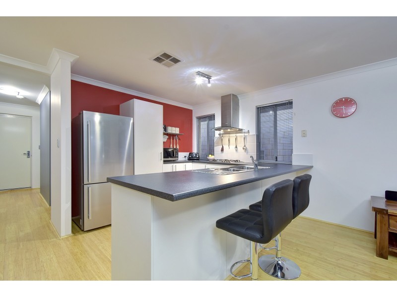 25 Sessilis Road, Banksia Grove WA 6031