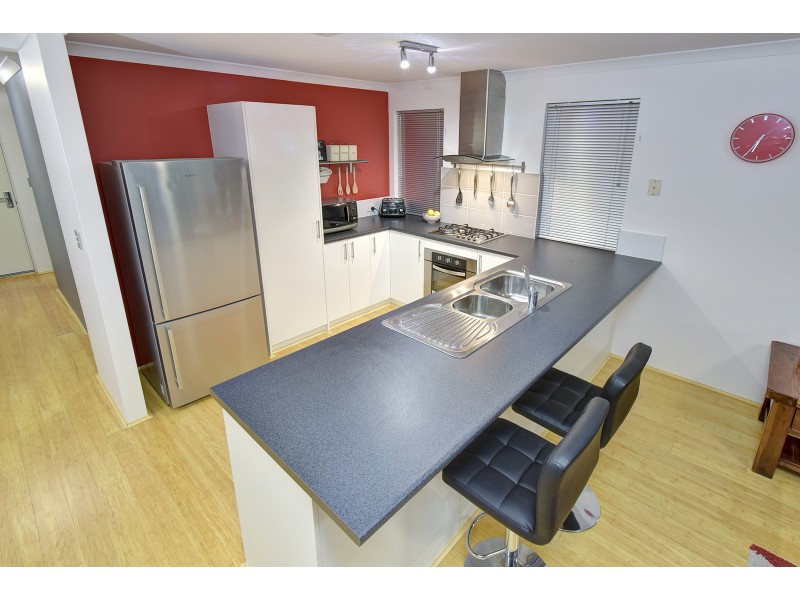 25 Sessilis Road, Banksia Grove WA 6031