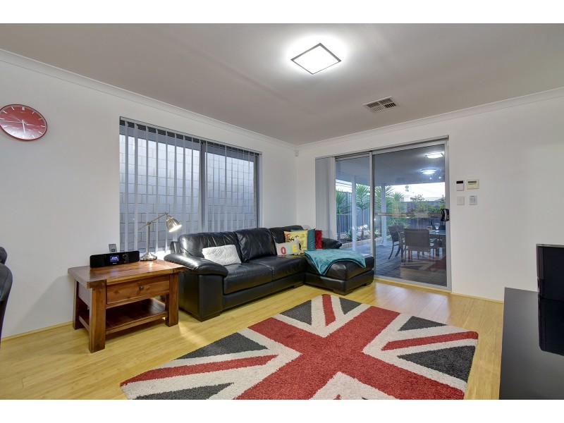 25 Sessilis Road, Banksia Grove WA 6031