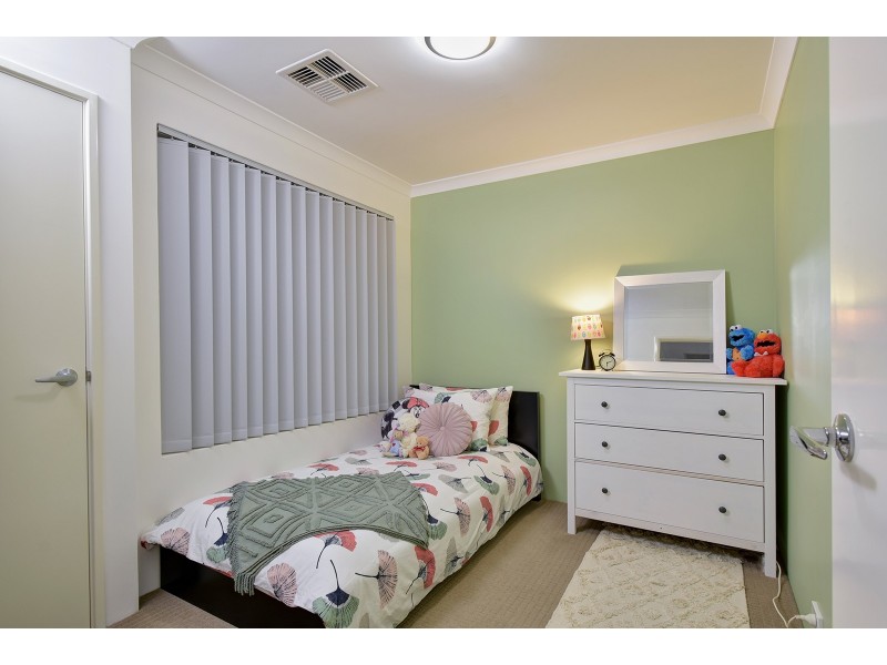 25 Sessilis Road, Banksia Grove WA 6031