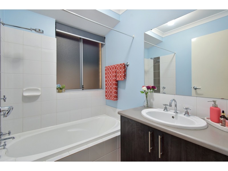 25 Sessilis Road, Banksia Grove WA 6031