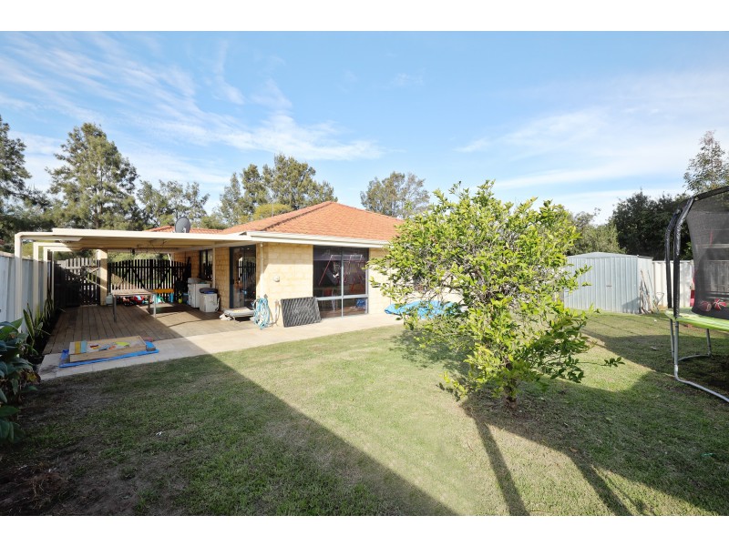 21 Brookside Gardens, Caversham WA 6055