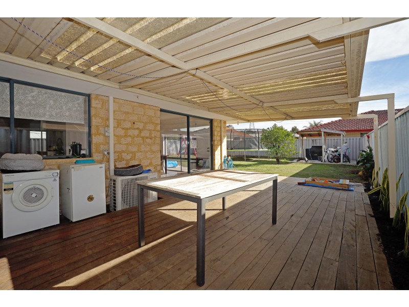 21 Brookside Gardens, Caversham WA 6055