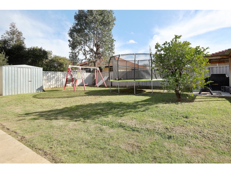 21 Brookside Gardens, Caversham WA 6055