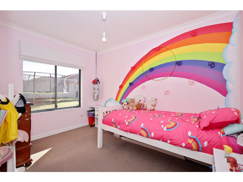 21 Brookside Gardens, Caversham WA 6055