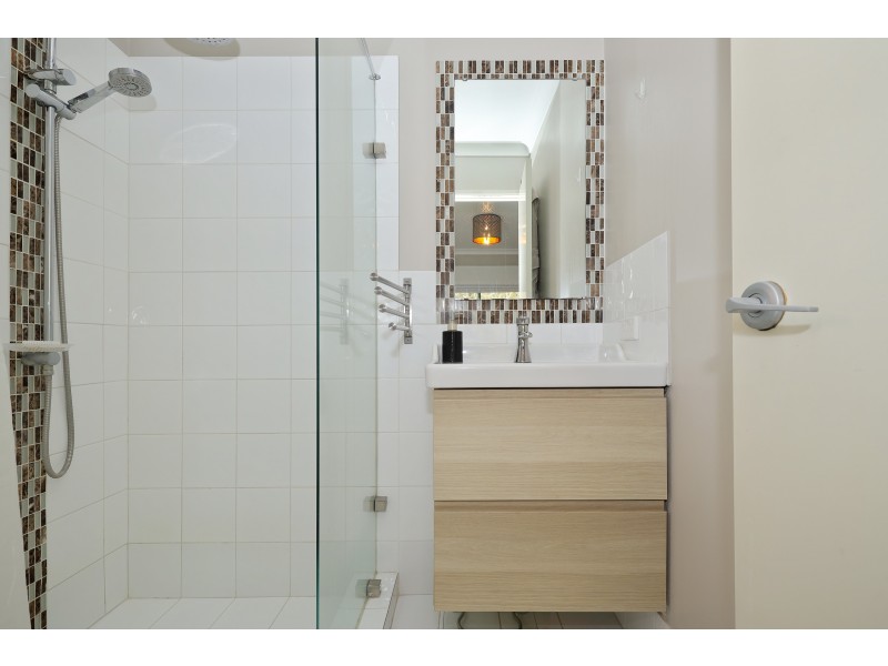 21 Brookside Gardens, Caversham WA 6055