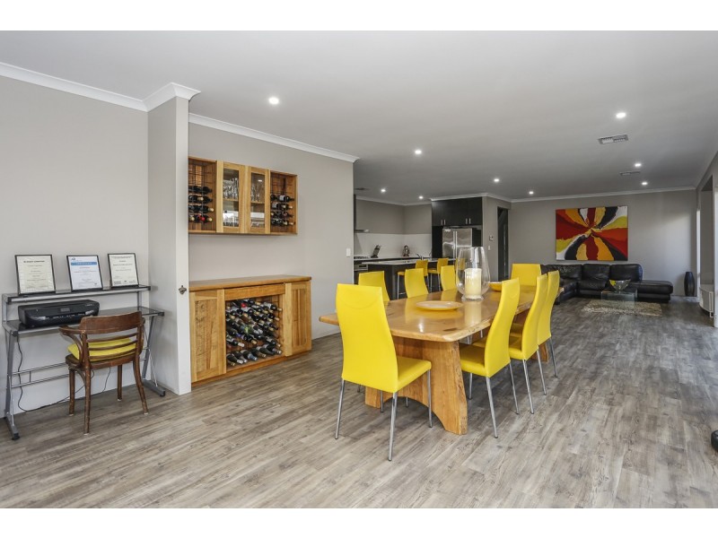 154 ST Stephens Crescent, Tapping WA 6065