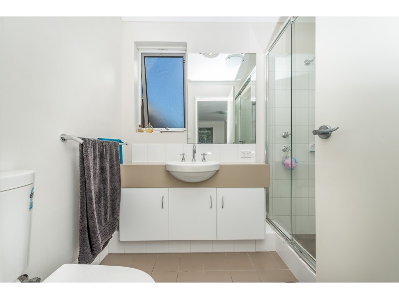 16 Sugarbush Way, Yanchep WA 6035