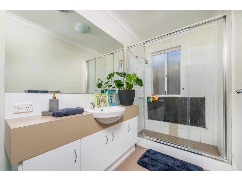 16 Sugarbush Way, Yanchep WA 6035