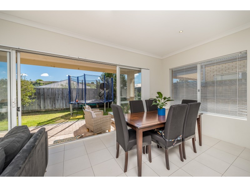 16 Sugarbush Way, Yanchep WA 6035