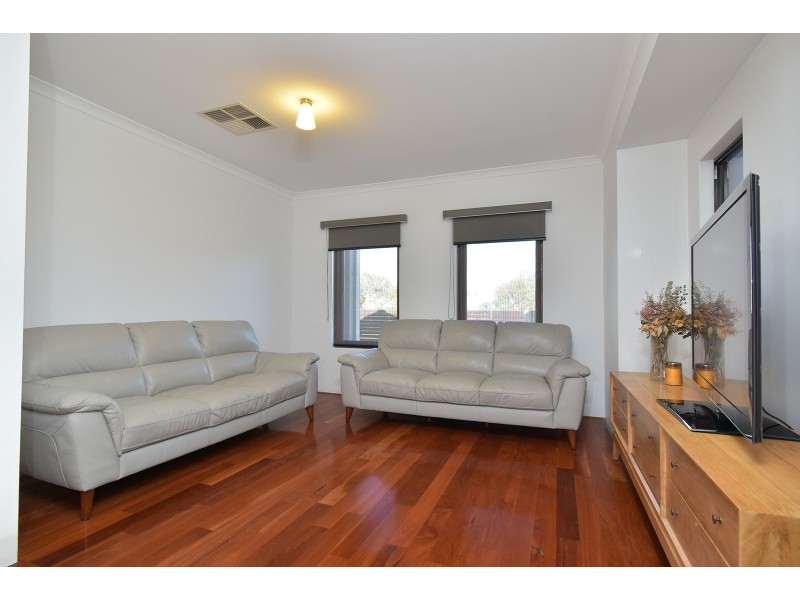 29 Shiraz Boulevard, Pearsall WA 6065