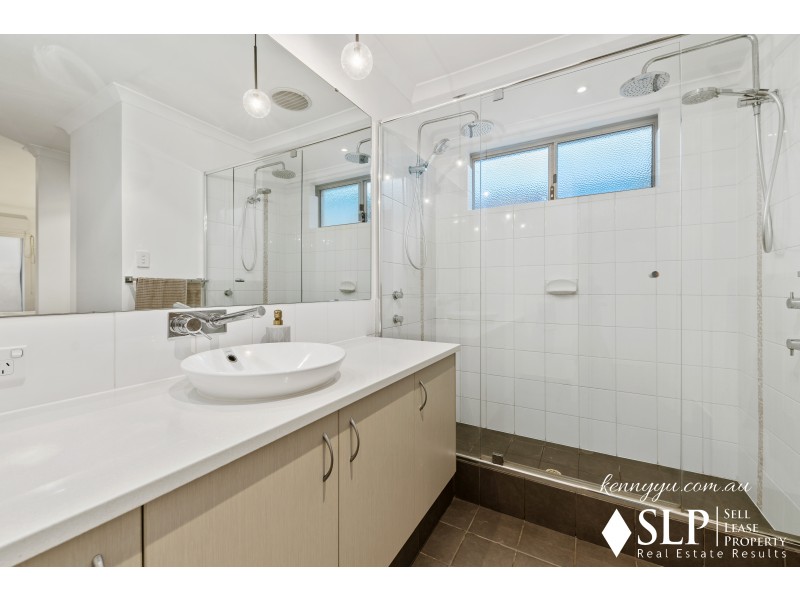 38 Hollins Bend, Madeley WA 6065