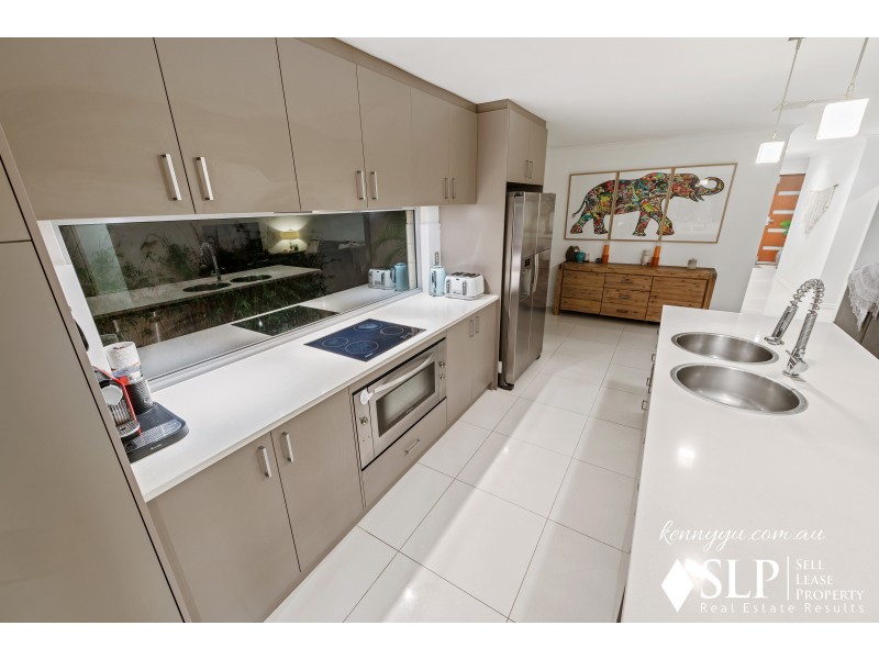 38 Hollins Bend, Madeley WA 6065