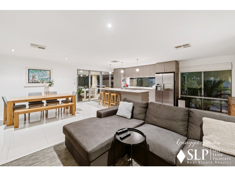 38 Hollins Bend, Madeley WA 6065