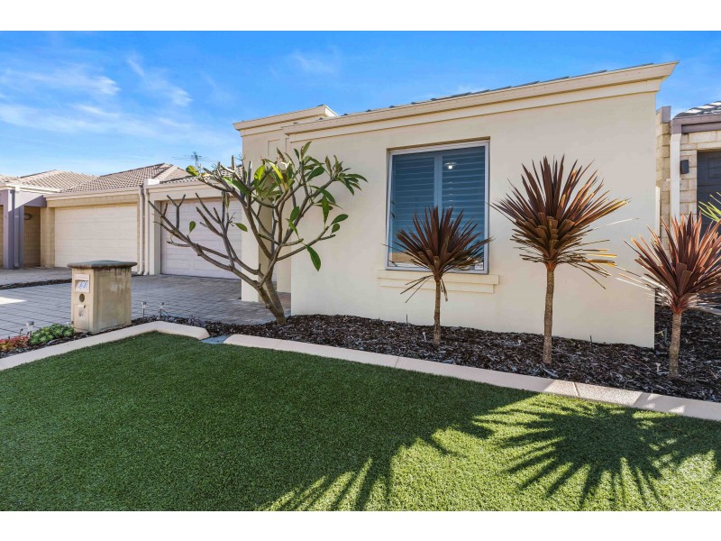 23 Verteramo Way, Hocking WA 6065