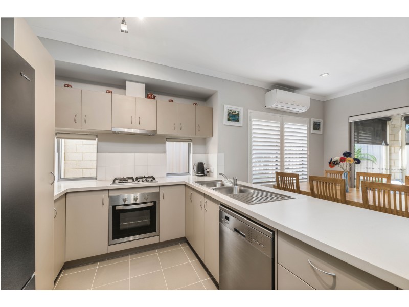 23 Verteramo Way, Hocking WA 6065