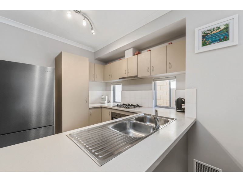 23 Verteramo Way, Hocking WA 6065