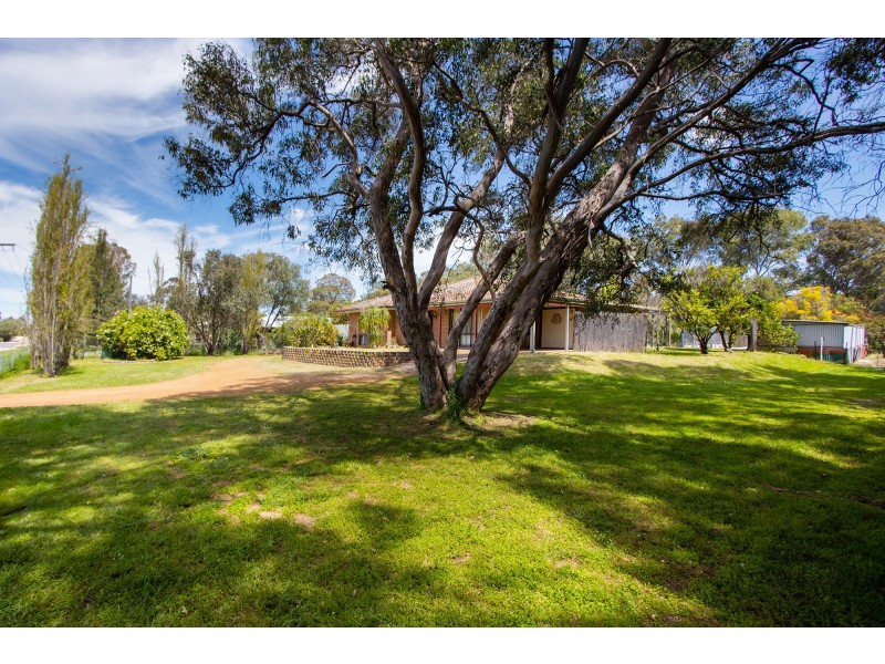 12 McKenzie Street, Muchea WA 6501