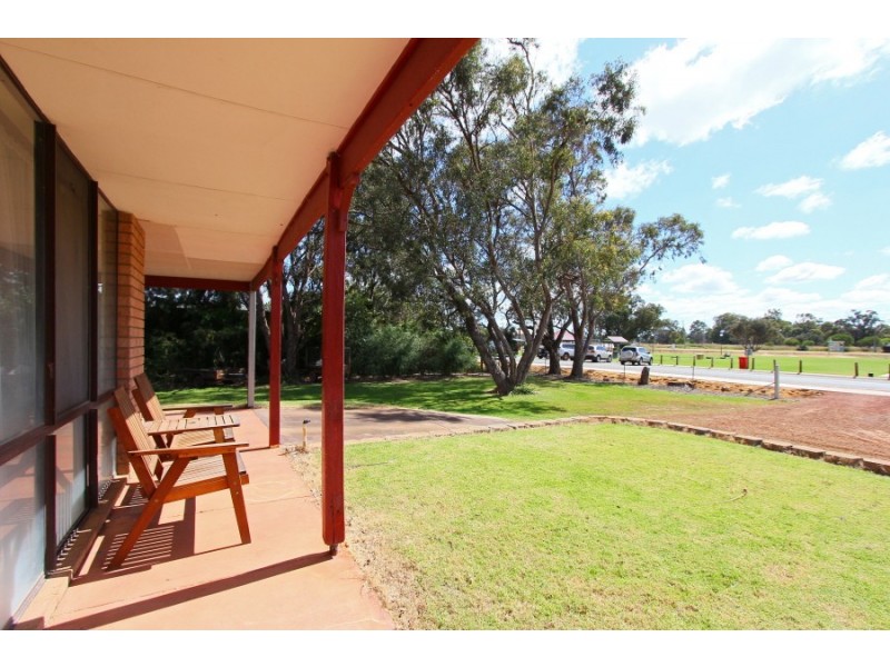 12 McKenzie Street, Muchea WA 6501