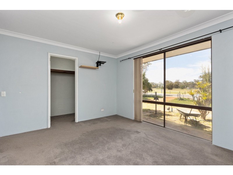 12 McKenzie Street, Muchea WA 6501