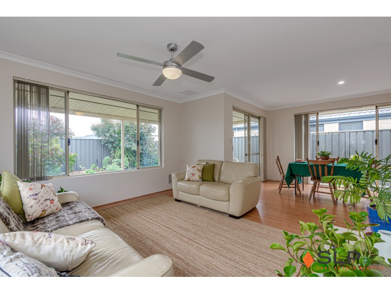 15 Jingana Road, Banksia Grove WA 6031
