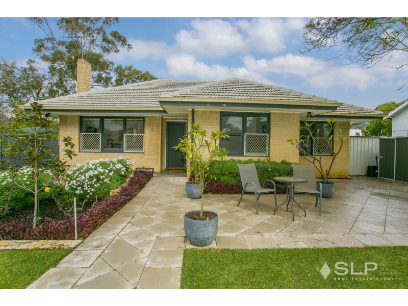 7 Chadwick Street, Hilton WA 6163