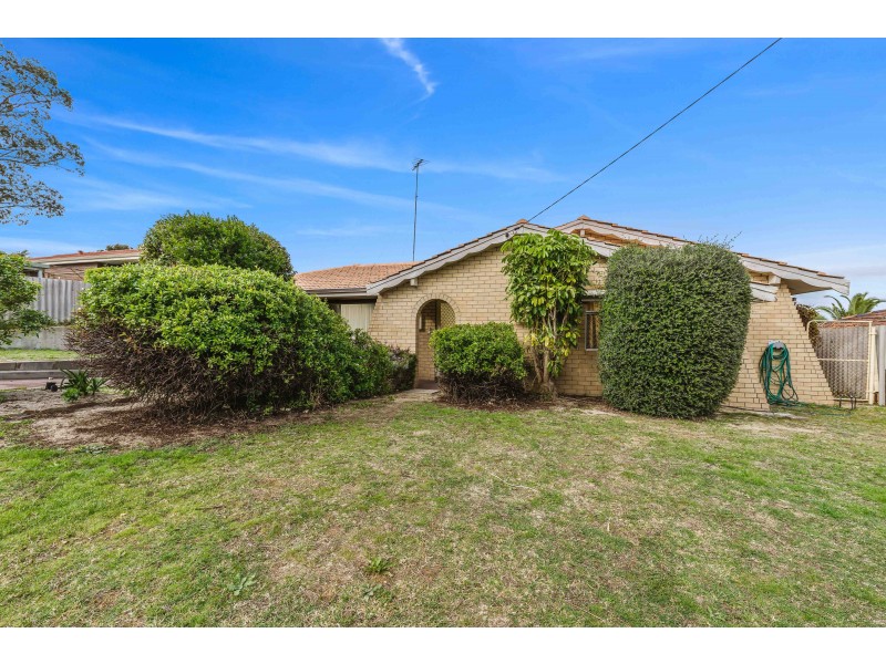 4 Topeka Place, Wanneroo WA 6065